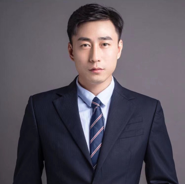 王春行 品牌视觉系统总监